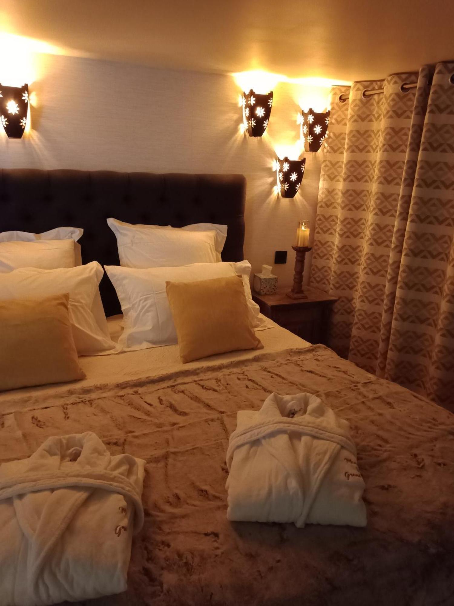 Manoir Du Grand Chene Hotel La Vraie-Croix Kamer foto
